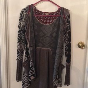 Gimmicks cardigan size small